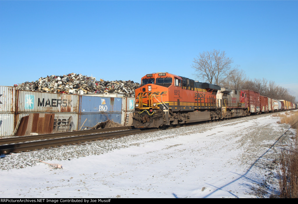 BNSF 6812